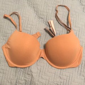 Victoria’s Secret nude bra